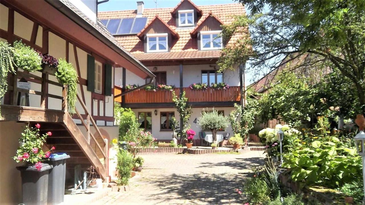 Galerie Ueber Den Gaerten Herbolzheim Ngoại thất bức ảnh